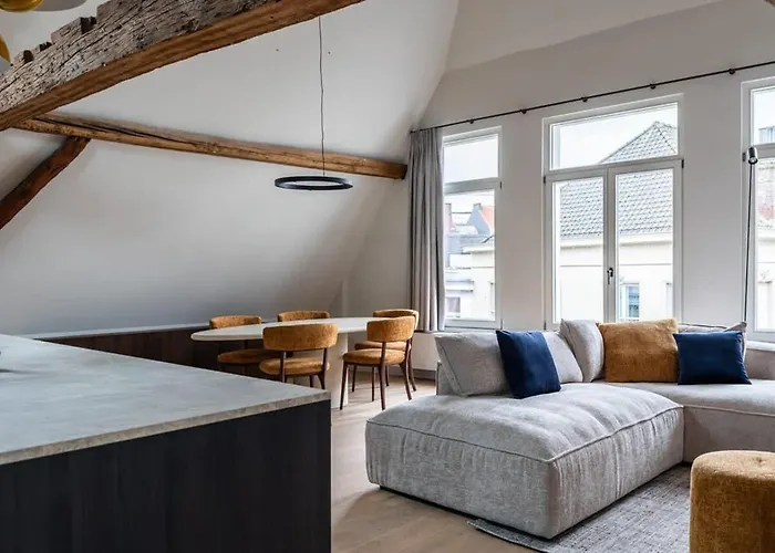 Huswell - City-View Loft With Wooden Beams And Mezzanine